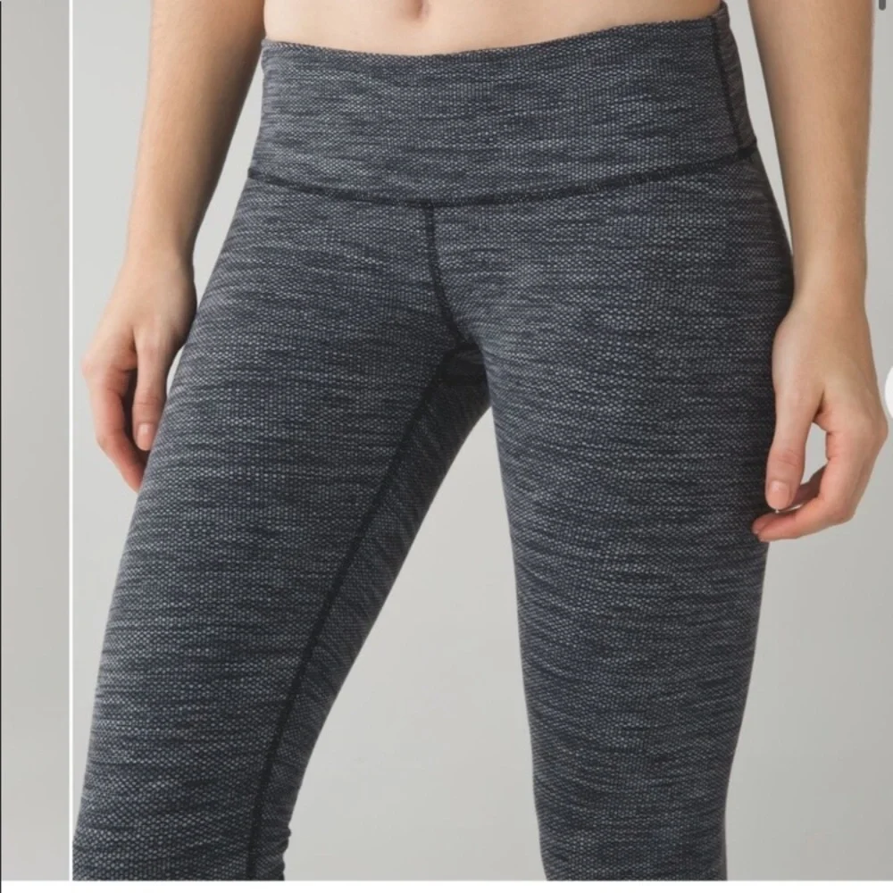 Lululemon Wunder Under leggings